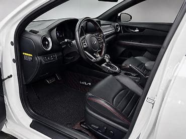 Продажа авто: Kia K3: 2018 г., 1.6 л, Робот, Бензин, Лифтбек — 4