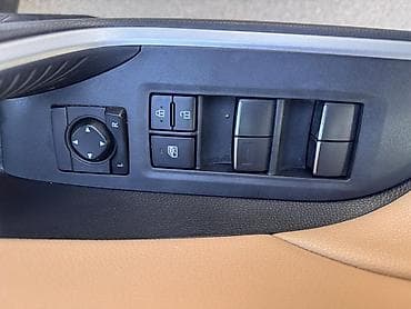 li auto: Toyota RAV4: 2019 г., Бензин, Кроссовер — 4