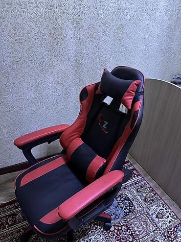 Игровые кресла: Игровое кресло, Б/у, С колесиками, цвет - Красный, Кожа — 3