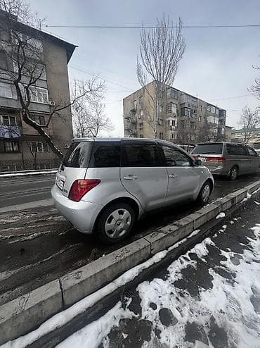 Продажа авто: Toyota ist: 2004 г., 1.3 л, Автомат, Бензин, Хэтчбэк — 3