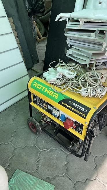 sony xz3: Разновидность для магазинов одежды: манекены, жалюзи 200х220, вешалки — 1