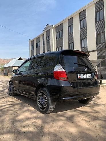 Honda Fit: 2005 г., Хэтчбэк