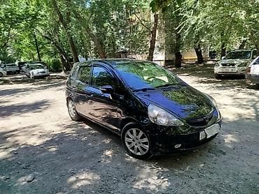 Honda Jazz: 2006 г., 1.3 л, Механика, Бензин, Хэтчбэк
