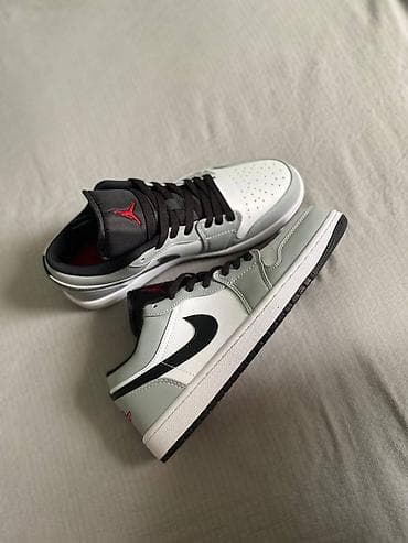 кроксы 36: Эркектердин кроссовкасы, 42, Air Jordan, Жаңы, түсү - Боз, Өзү алып кетүү — 1