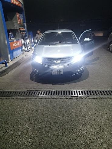 shevrole volt: Chevrolet Volt: 2013 г., Гибрид, Хэтчбэк — 4
