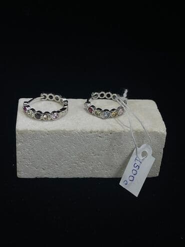 украшение шампанского для свадьбы: Элегантные серьги-кольца серебристого цвета, украшенные россыпью — 6