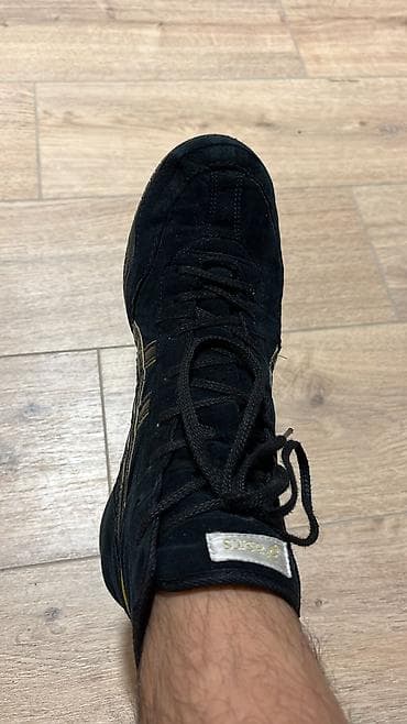 хиджаб бу: Мужские кроссовки, 43, Asics, Б/у, цвет - Черный — 1