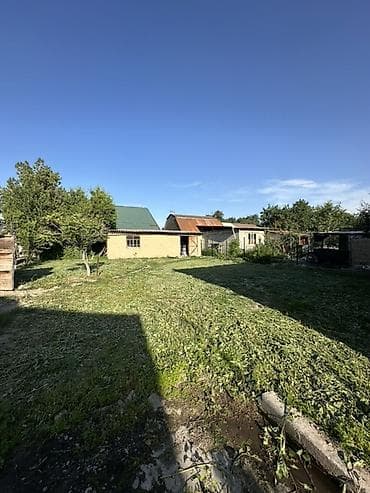 Дома: Продаётся участок 12 соток на первой линии в районе МТФ-2 На участке — 7