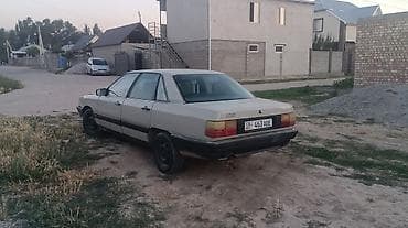 Унаа сатуу: Audi 100: 1987 г., 1.8 л, Кол менен иштөөчү, Бензин, Седан — 1