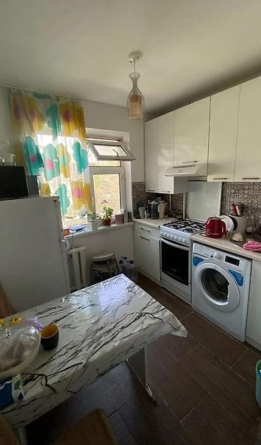 3: 3 комнаты, 58 м², 5 мкр 104 серия, 3 этаж — 2