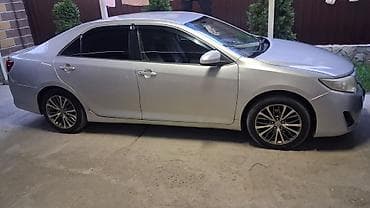 01: Toyota Camry: 2012 г., Бензин, Седан — 6