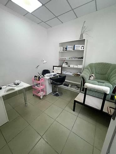 аренда места мастера маникюра: В уютном кабинете для мастера маникюра/педикюра сдается маникюр стол е — 1