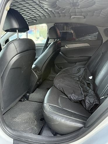 салон на w124: Hyundai Sonata: 2018 г., 2 л, Автомат, Газ, Седан — 5