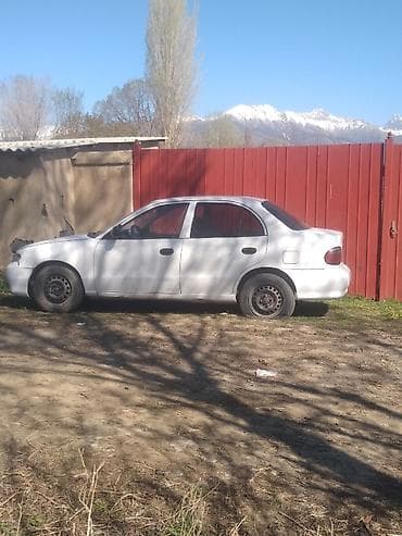 купить запчасти опель омега б: Белый компактный седан 4-дверный. Характеристики и особенности: - — 3