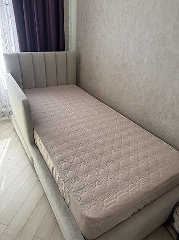 sofa bed: Детская односпальная кровать, Б/у, Для девочки, Для мальчика, С бортиком, С матрасом — 3
