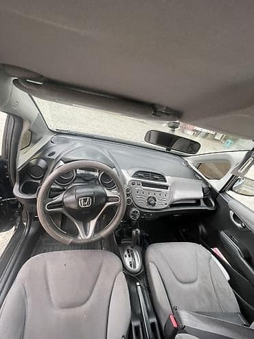 Транспорт: Honda Fit: 2010 г., Автомат, Бензин, Хэтчбэк — 3