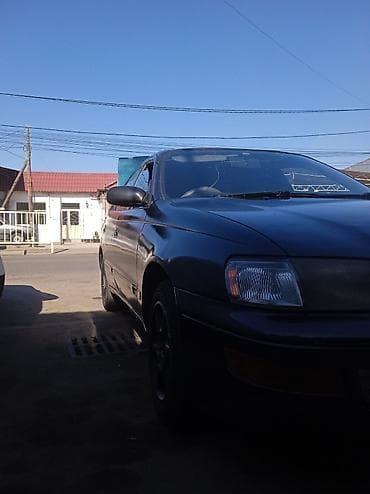 Toyota Corolla: 1997 г., 2 л, Механика, Дизель, Седан