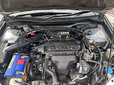 Продажа авто: Honda Avancier: 2002 г., 2.3 л, Автомат, Газ, Универсал — 6