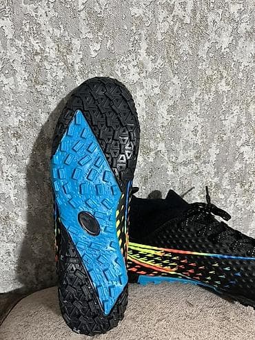 grey фикс: Футбольные бутсы/сороконожки для искусственного покрытия - Размер: EU — 2