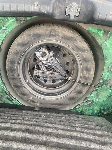 фонарь 124: ВАЗ (ЛАДА) Kalina: 2013 г., 1.6 л, Автомат, Бензин, Хэтчбэк — 5