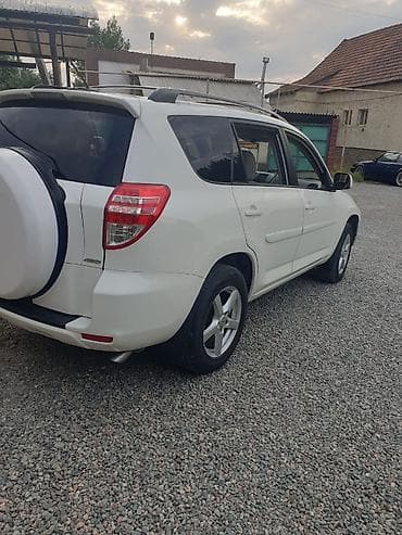 4 4: Toyota RAV4: 2010 г., 2.5 л, Автомат, Бензин, Кроссовер — 2