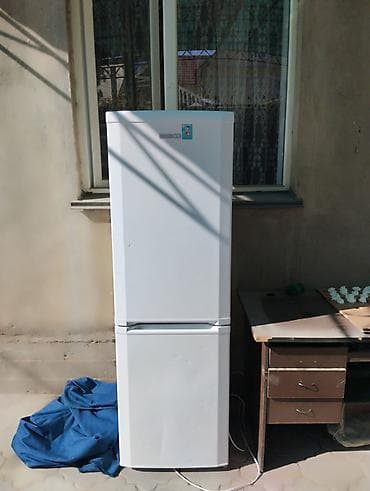 Холодильник Beko, Новый, Двухкамерный, De frost (капельный), 70 * 200 * 50