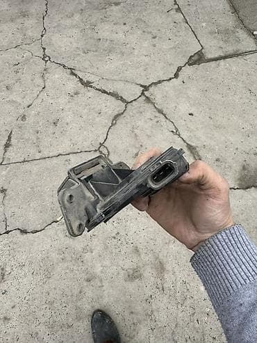 куплю шафу купе: Замок двери Toyota 2008 г., Б/у, Оригинал — 2