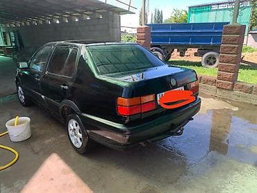 Volkswagen Vento: 1994 г., Механика, Газ, Седан
