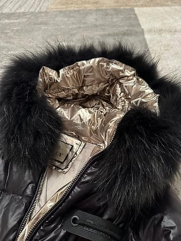 Мырзалардын бут кийими: Продается женская зимняя куртка! Состояние как новое! Одевали всего — 3