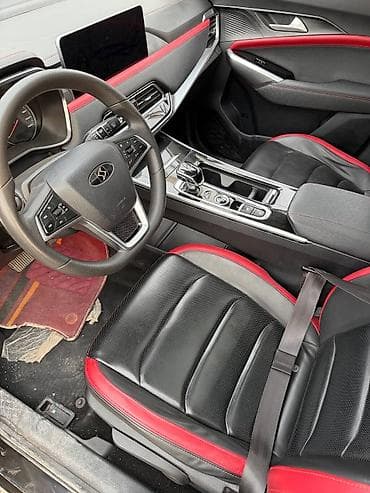 JAC: JAC : 2020 г., 1.5 л, Автомат, Бензин, Внедорожник — 5