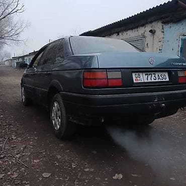 Volkswagen: Volkswagen Passat: 1988 г., 1.8 л, Механика, Бензин, Седан — 4