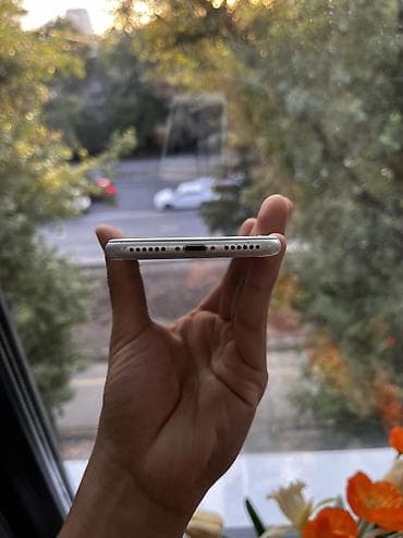 iphone 8 pro max: IPhone 8, Б/у, 64 ГБ, Natural Titanium, Чехол, 87 % — 7