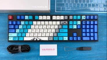 red square keyrox: Клавиатура — 4