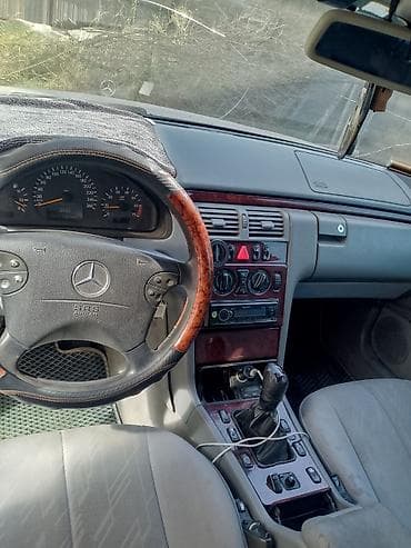 чанган юни с: Mercedes-Benz E-Class: 2000 г., 3.2 л, Механика, Бензин, Седан — 4