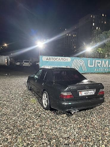 e 302: Mercedes-Benz E-Class: 1993 г., 3.2 л, Автомат, Бензин, Седан — 4