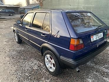 Volkswagen Golf: 1990 г., 1.8 л, Механика, Бензин, Хэтчбэк