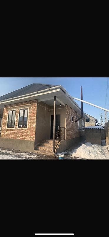 Продаётся одноэтажный кирпичный дом с двором и воротами. Основные lalafo.kg да Продаётся одноэтажный кирпичный дом с двором и воротами. Основные