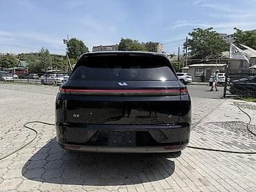 Lixiang L7: 2023 г., 1.5 л, Гибрид — 4