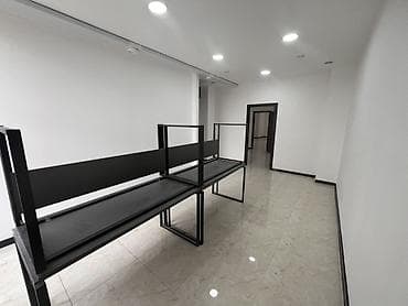 аренда места в бишкеке: Аренда офисов, 200 м², В бизнес центре, С видом на горы, 1 линия, С отдельной кухней — 10