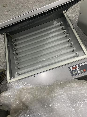 Упаковочно-фасовочные аппараты: Набор для шелкографии Характеристики: - Карусель на 6 столов/платформ — 9