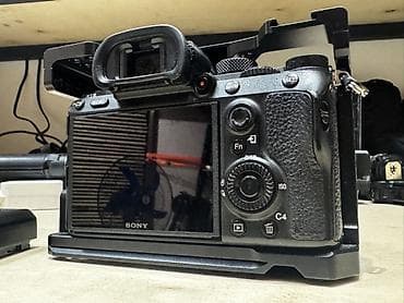 сони а7 4: Срочно Срочно Фотоаппарат Sony α7 III в защитной кейдж‑раме + — 5