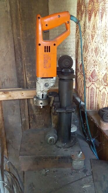 инструменты электро: Каракол Продается советский сверлильный станок на основе поднимается — 2