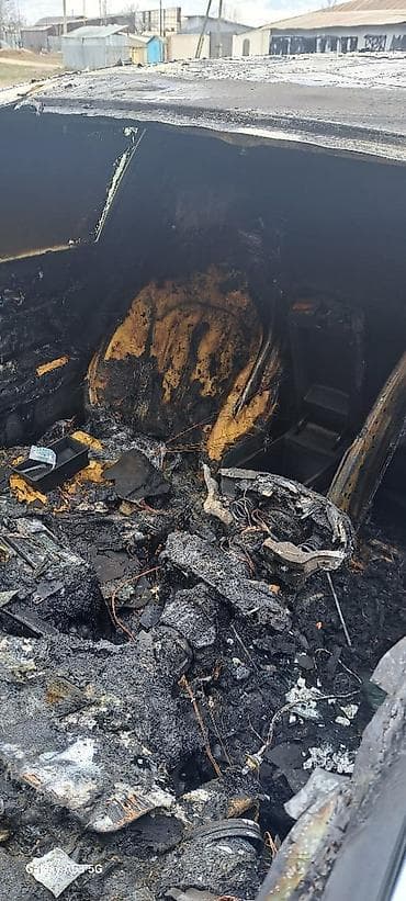 сг: Был пожар с посажирского салона мотор не задет под капотом все целое — 7