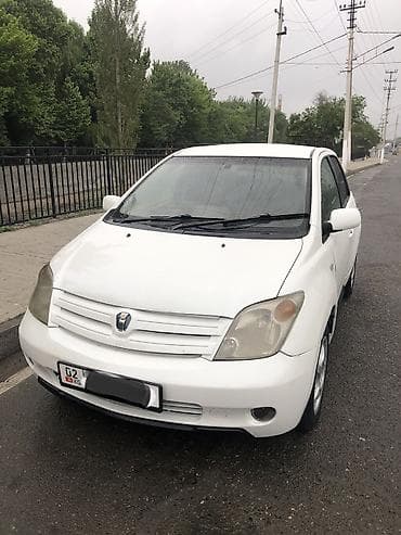 Toyota: Toyota Ist: 2002 г., 1.5 л, Автомат, Бензин, Хэтчбэк — 2