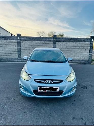 Hyundai Solaris: 2012 г., 1.4 л, Автомат, Бензин, Седан