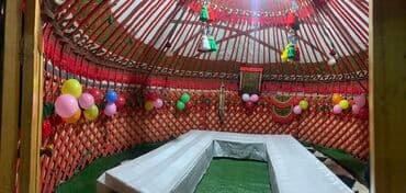 палатка туристическая: Боз үйлөрдү ижаралоо, Каркасы Жыгач, 100 баштан көп, Казан, Идиш-аяк, Полу менен — 4