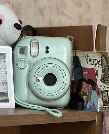 планшет с клавиатурой цена: Fujifilm Instax Mini 12 — компактная моментальная камера мятного — 1