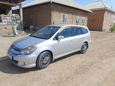 camry 55 xle: Honda Stream: 2004 г., 2 л, Автомат, Бензин, Минивэн — 3