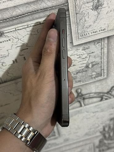 apple magic: IPhone 13 Pro, Б/у, 256 ГБ, Графит, Чехол — 5