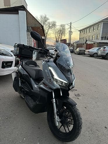 Кумурска мотороллер: Макси-скутер 180 куб. см, Бензин, Колдонулган — 1